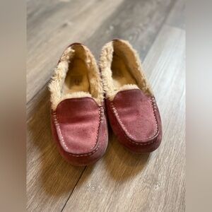 UGG Australia Ansley Moccasin Slippers Purple Size 8
